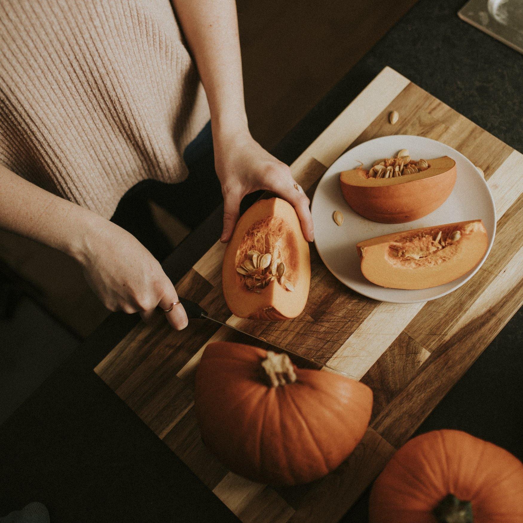 CHESTER'S Pumpkin and Flax Seed Dog Treats for Digestive Support